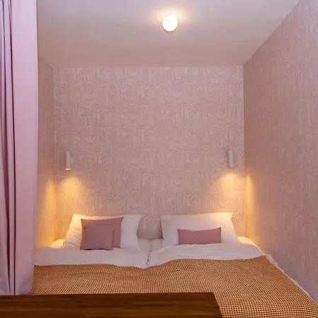 Apartment Apartman Kafe S Posteli, Stred Mikulova *