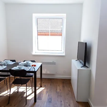 Apartman Kafe S Posteli, Stred Mikulova